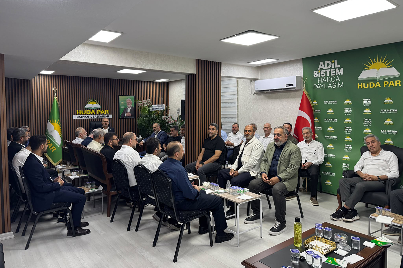HÜDA PAR Batman İl Başkanlığı'nda yeni dönemin ilk toplantısı yapıldı