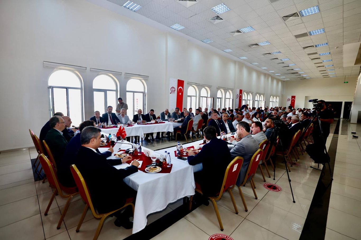 Siirt'te düzenlenen "Türkiye Sohbetleri" toplantısında Terörsüz Türkiye süreci ele alındı 