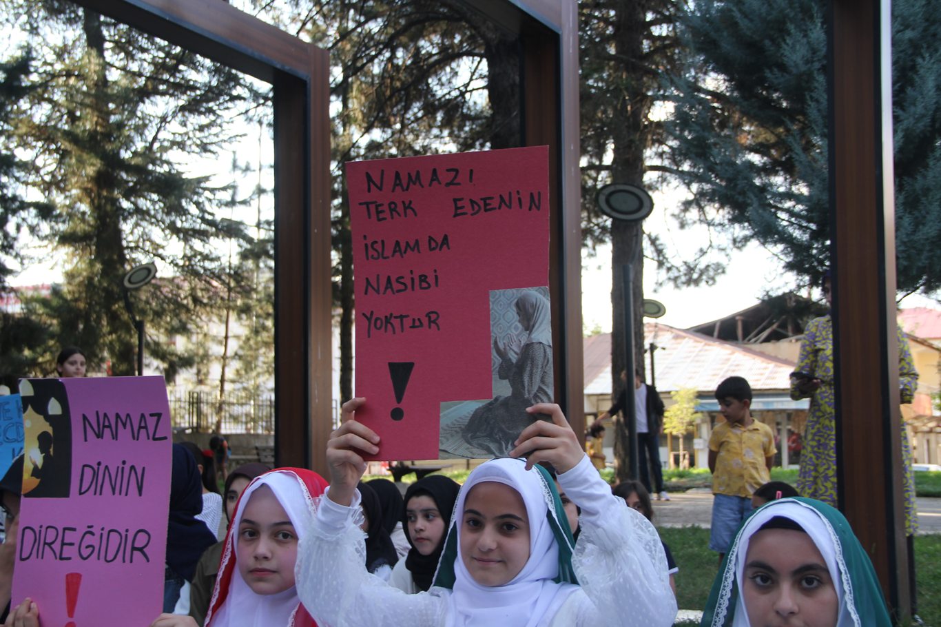 Bingöl'de “Hayat Namazla Güzeldir” etkinliği düzenlendi