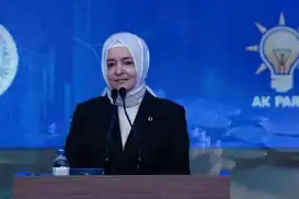 AK Parti Genel Başkan Yardımcısı Fatma Betül Sayan Kaya görevinden istifa etti