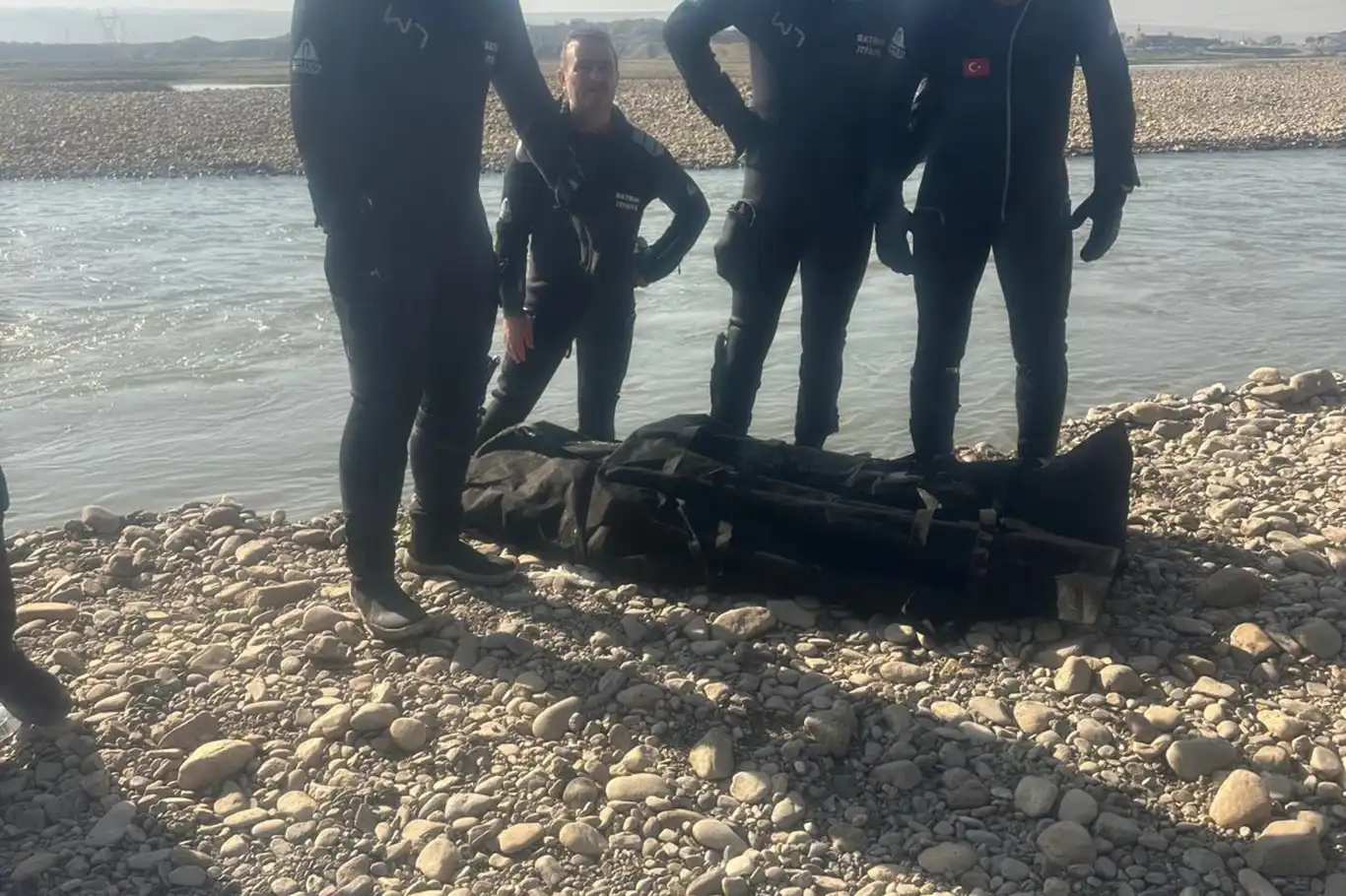 Batman Çayı'nda kaybolan çocuk ekiplerin çalışmasıyla bulundu
