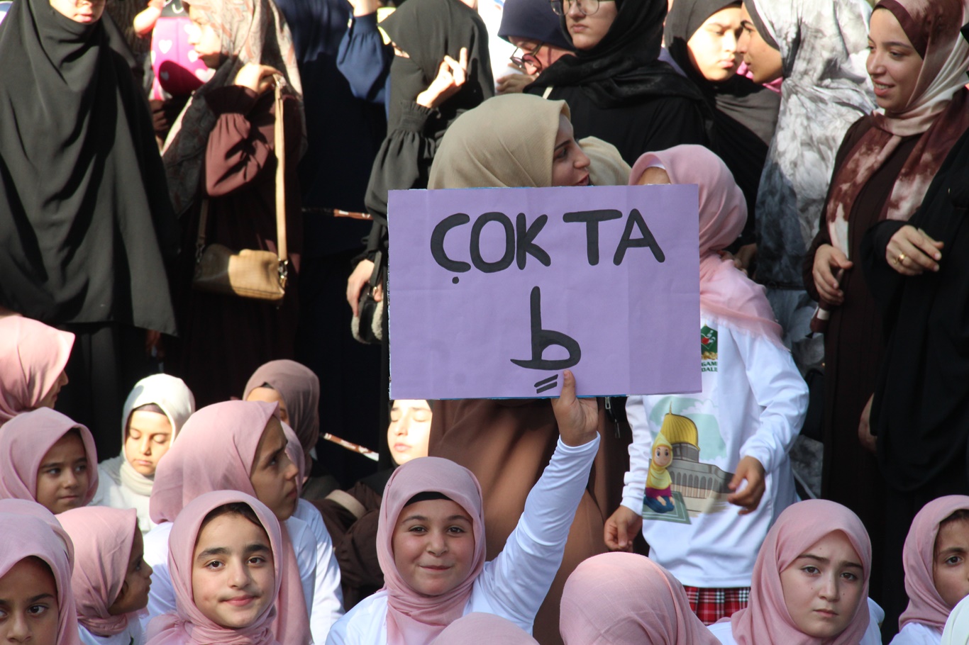 Batman'da "Hayat Namazla Güzeldir" programı binlerce çocuğun katılımıyla tamamlandı