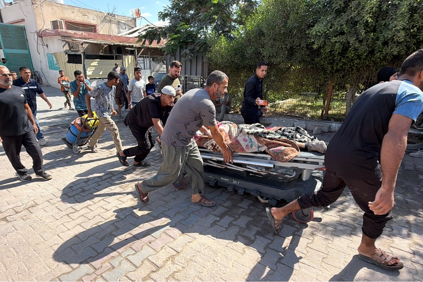 ژمارەی شەهیدەکان لە غەززە گەشتە ٧٤ هەزار و ٢٢ کەس