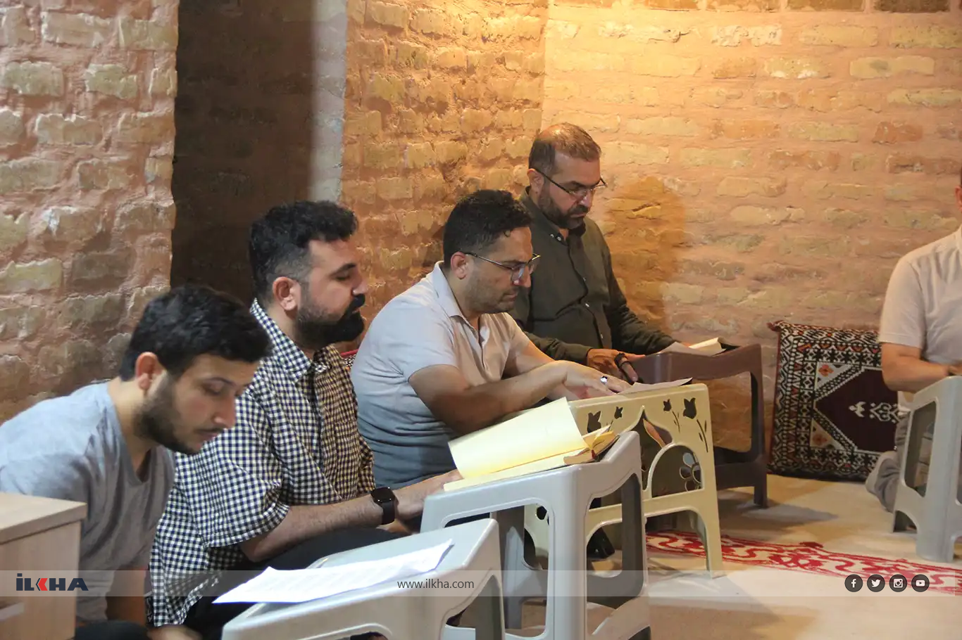Dîwana Melayê Cizîrî li Medrese ya Sor tê şerhkirin