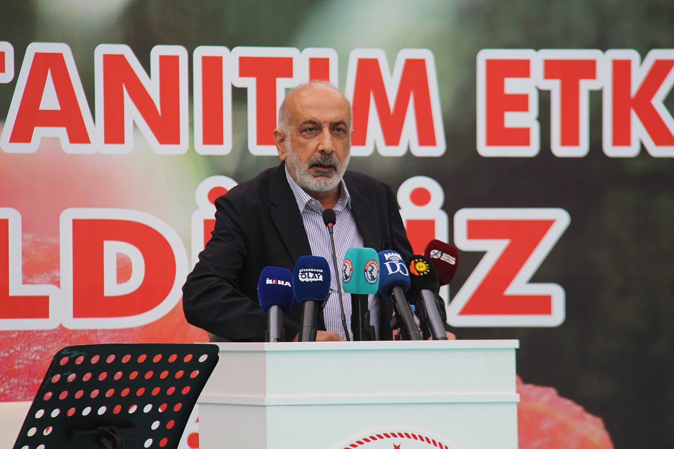 Diyarbakır'ın 47 kilo 900 gramlık karpuzu birinci oldu