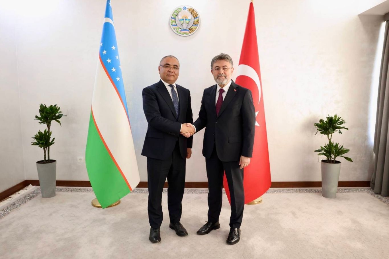 Bakan Yumaklı, Özbek mevkidaşı Abdurakhmonov ile görüştü