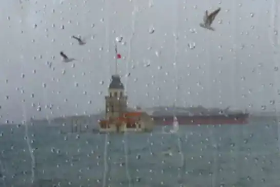 İstanbul için kuvvetli yağış ve fırtına uyarısı