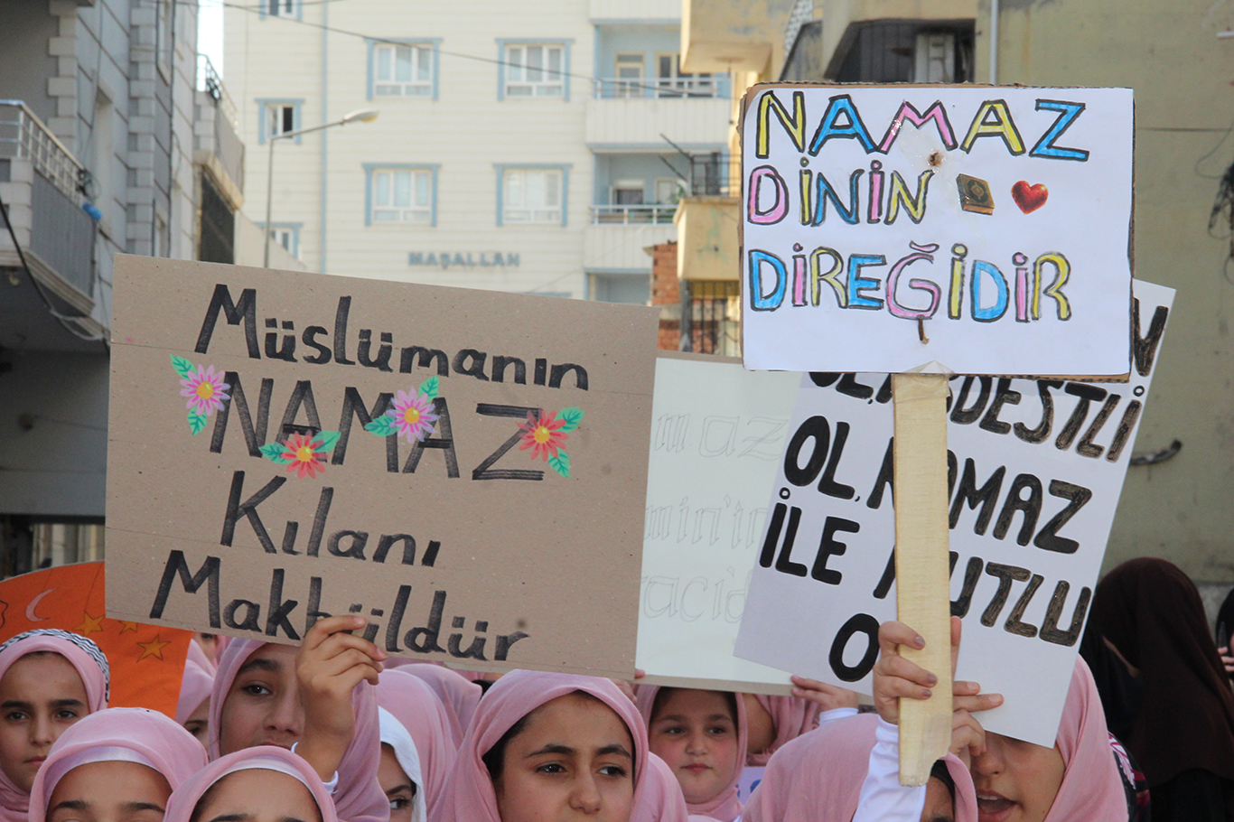 Peygamber Sevdalıları: Hedefimiz, namaz kılan bir nesil yetiştirmek
