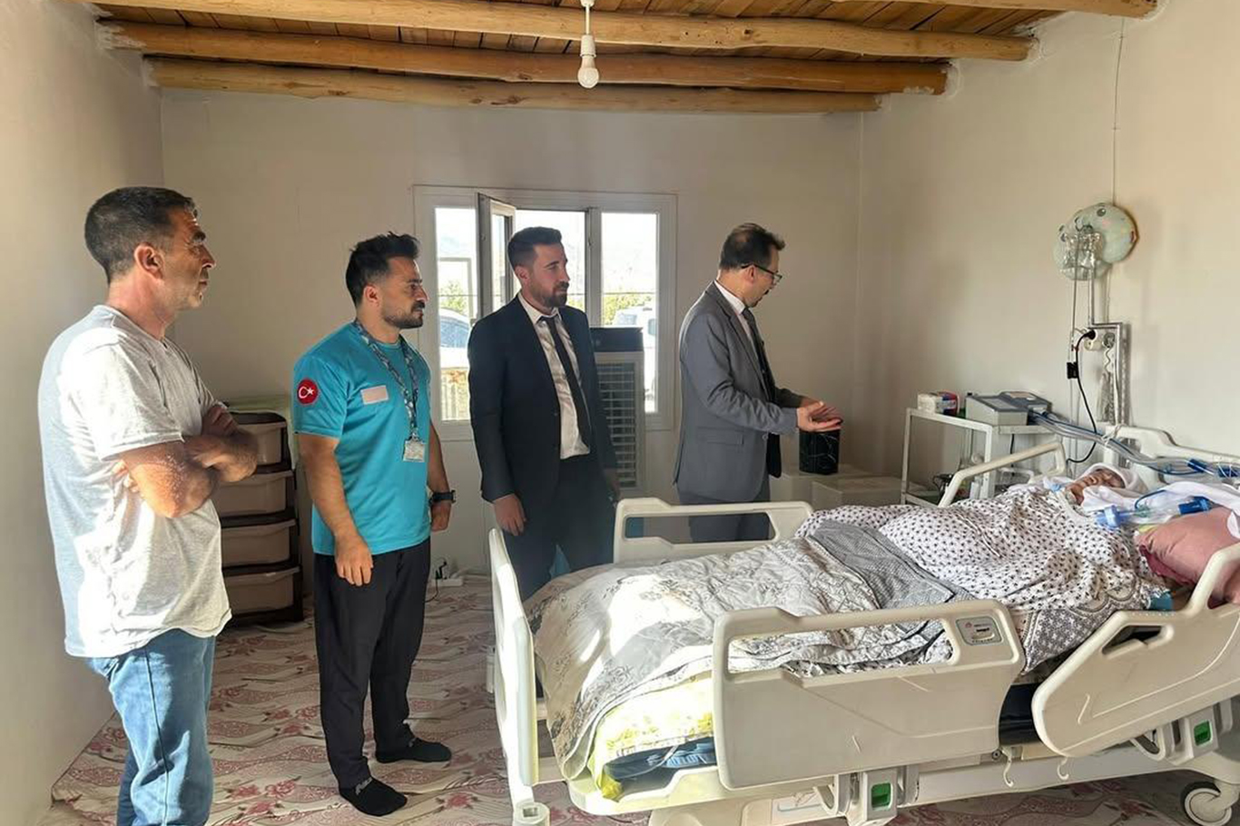 CİZRE’DE EVDE SAĞLIK HİZMETİ GÖREN HASTALAR ZİYARET EDİLDİ