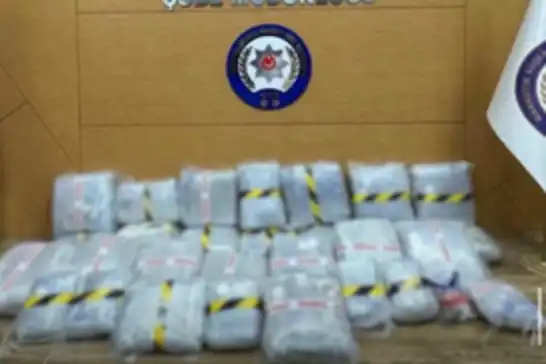 İzmir'de 80 kilo uyuşturucu ele geçirildi