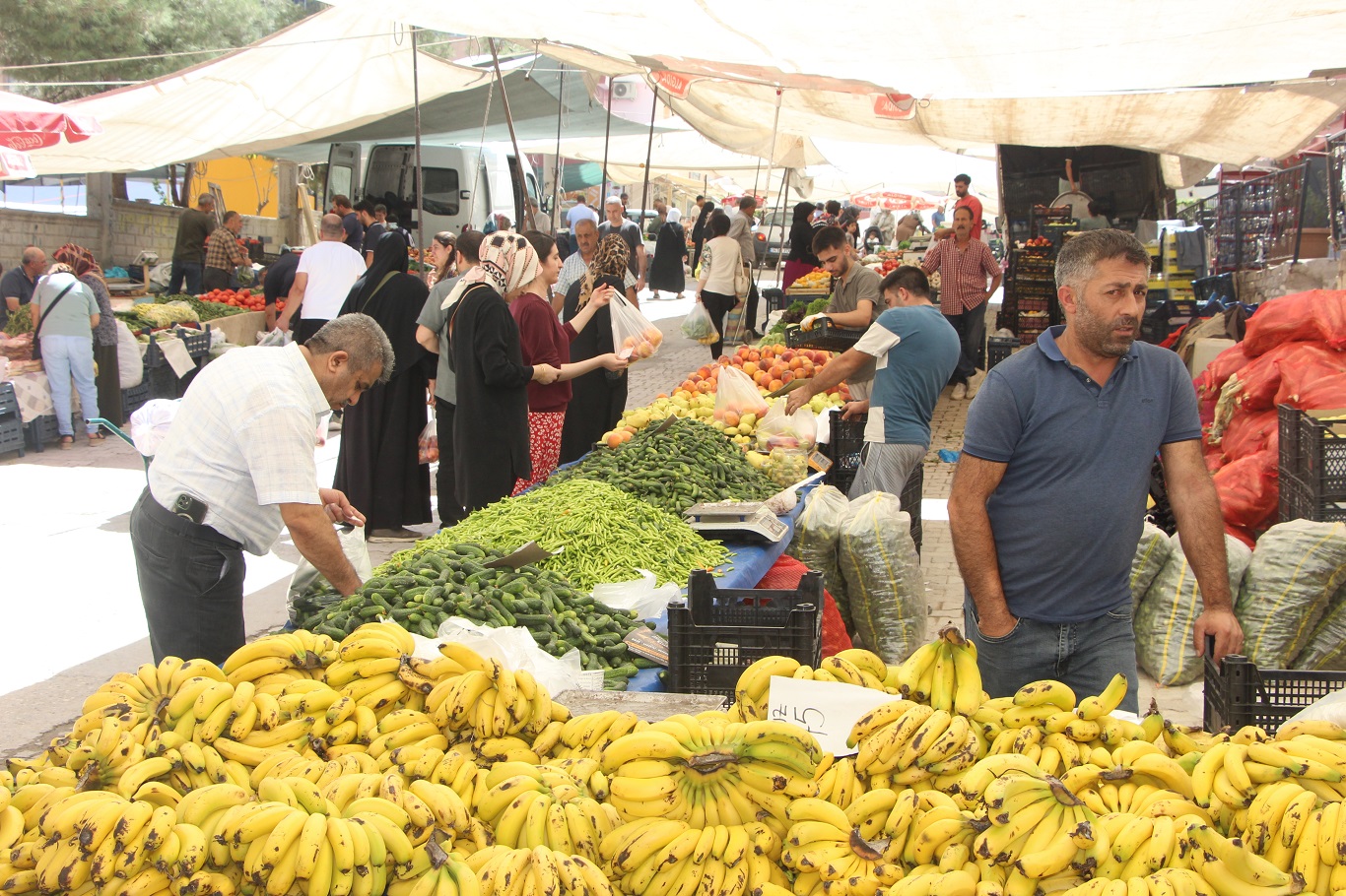 Pazar esnafı: Fiyatlar geçen seneye göre uygun ama alım gücü yetersiz