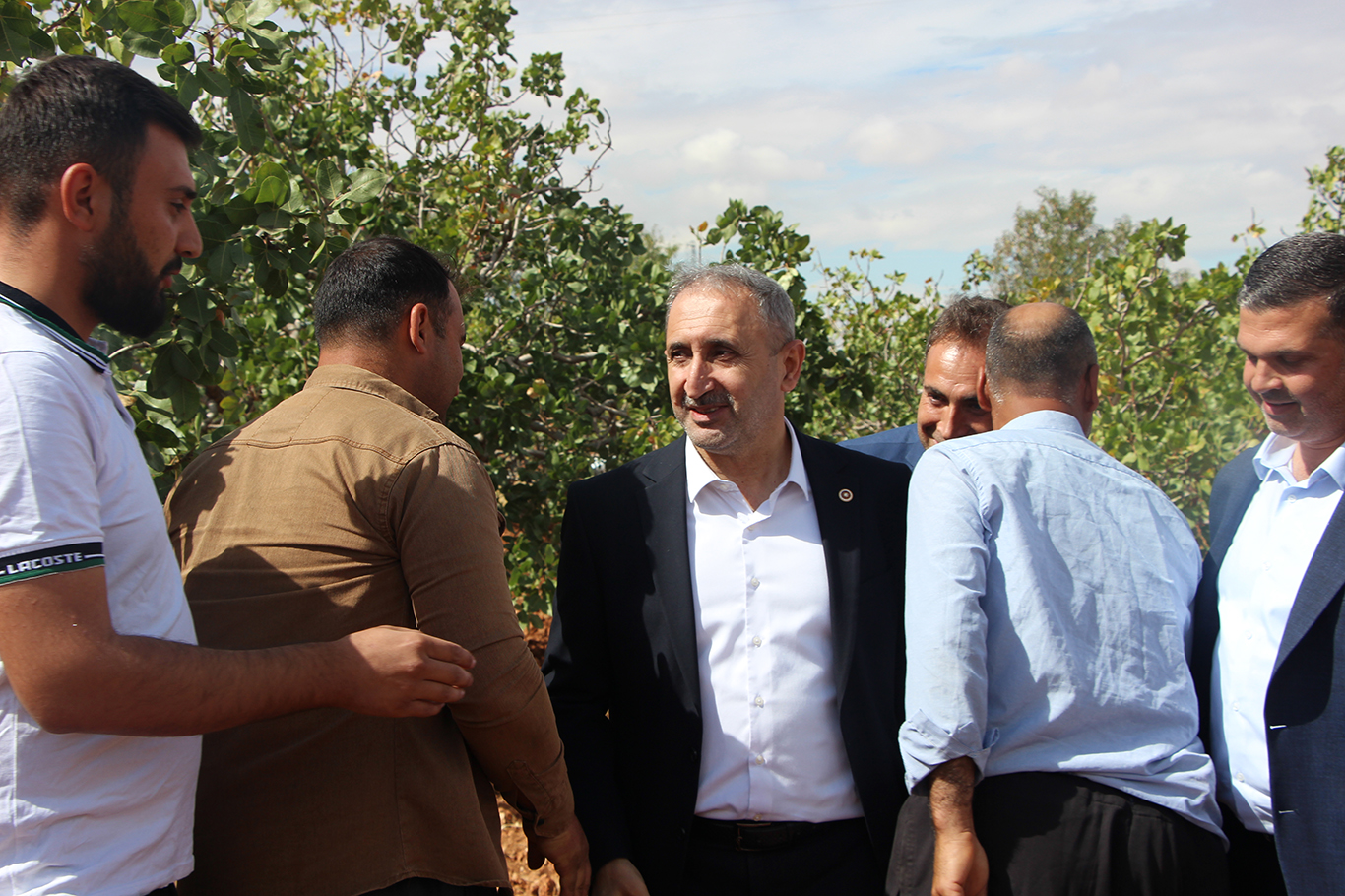 HÜDA PAR'dan fıstık üreticisine destek, hükûmete çağrı