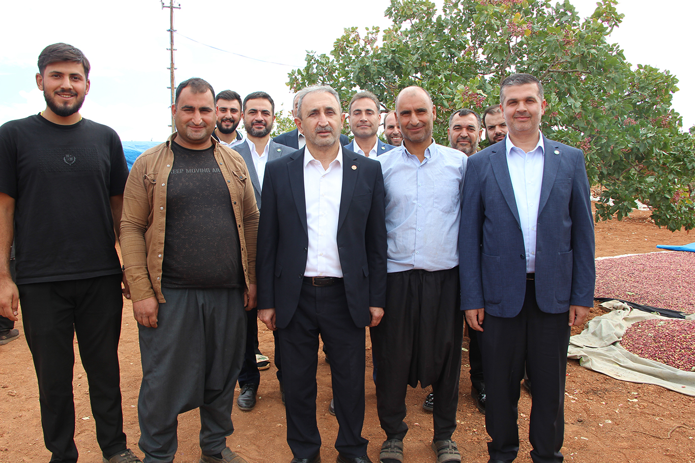 HÜDA PAR'dan fıstık üreticisine destek, Hükûmete çağrı