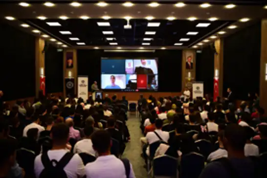 Gazzeli üniversite öğrencileri eğitim deneyimlerini Malatya'daki öğrencilerle paylaştı