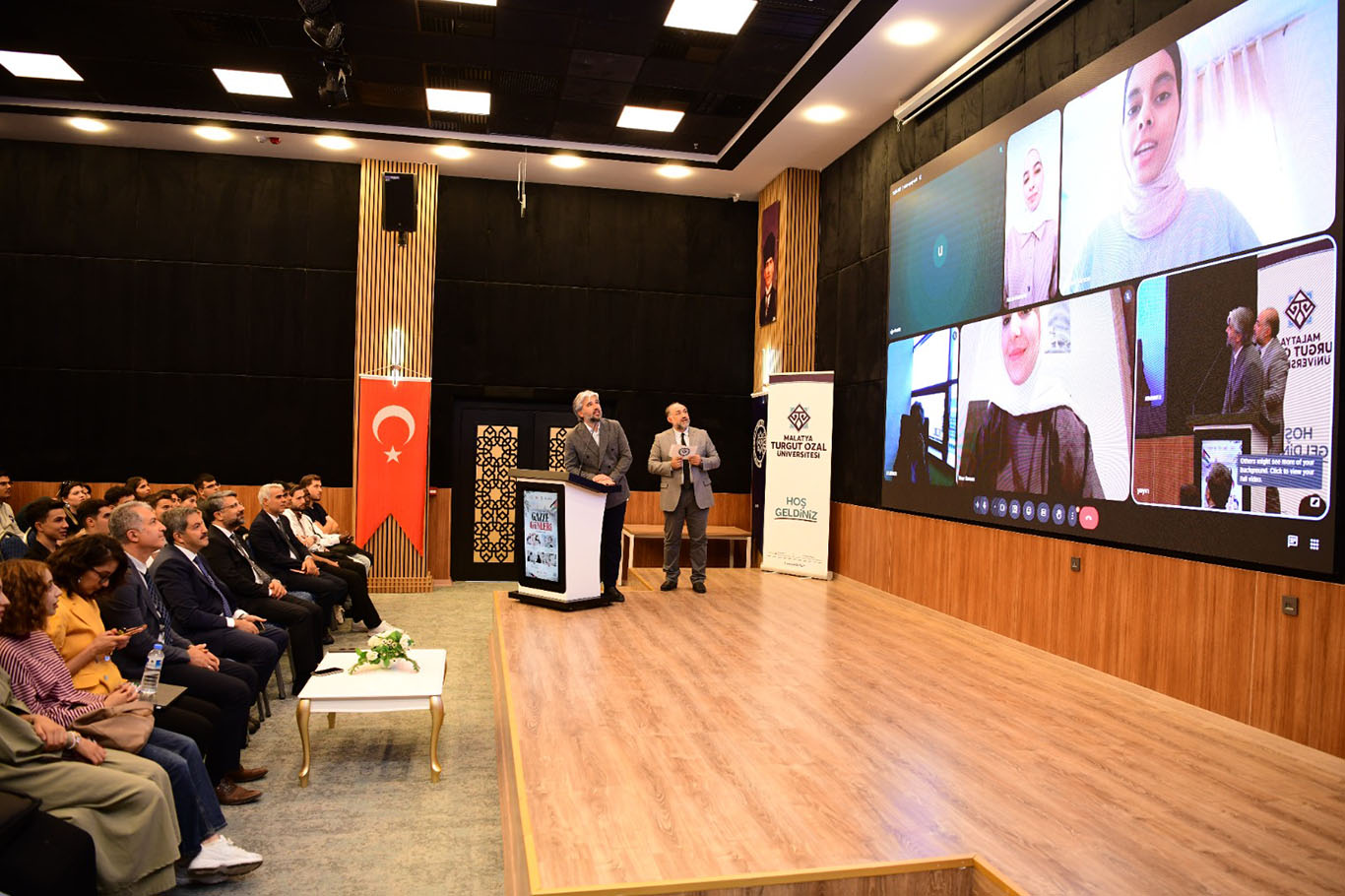 Gazzeli üniversite öğrencileri eğitim deneyimlerini Malatya'daki öğrencilerle paylaştı