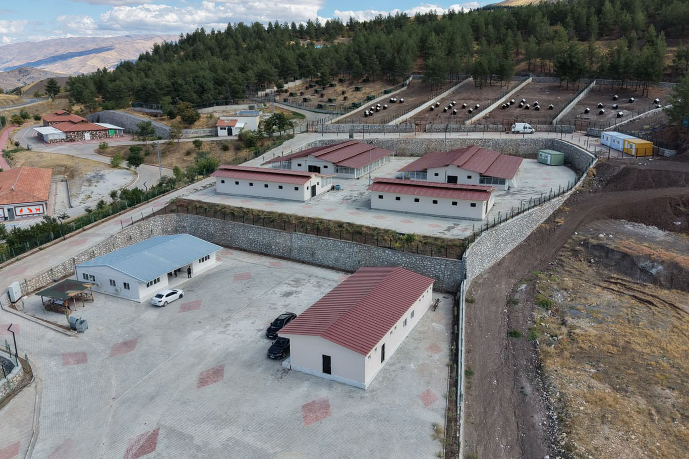 Battalgazi'nin ikinci hayvan barınağı hizmetini sürdürüyor