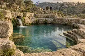 Israeli gangs threaten historic water spring in occupied Jerusalem