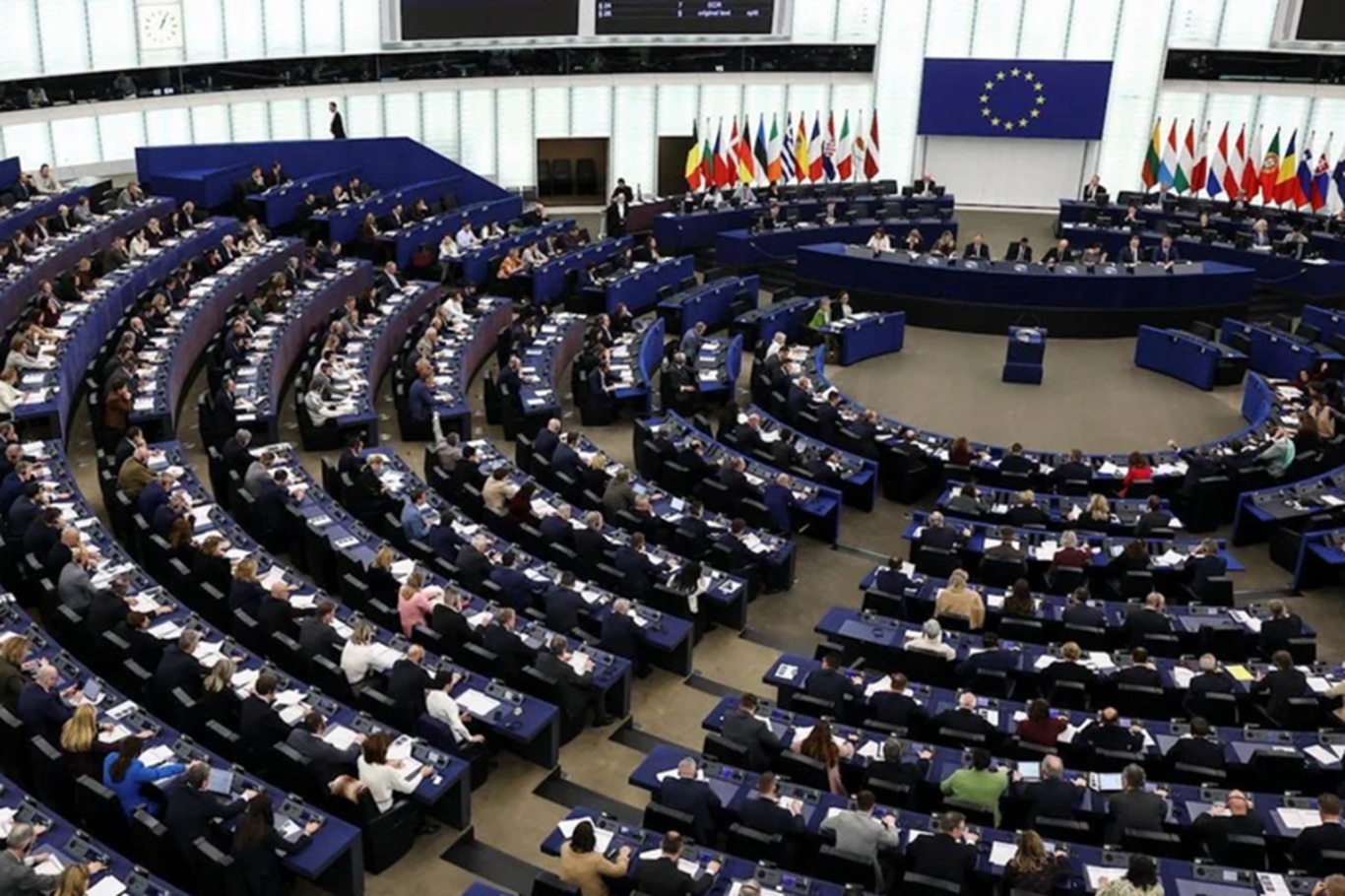 AKPM’de UCM’ye destek kararı 