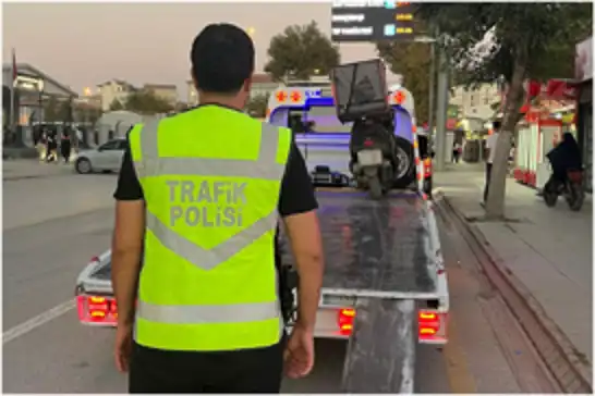 60 gün trafikten menedilen motosiklet sürücüsünün ehliyetine el konuldu