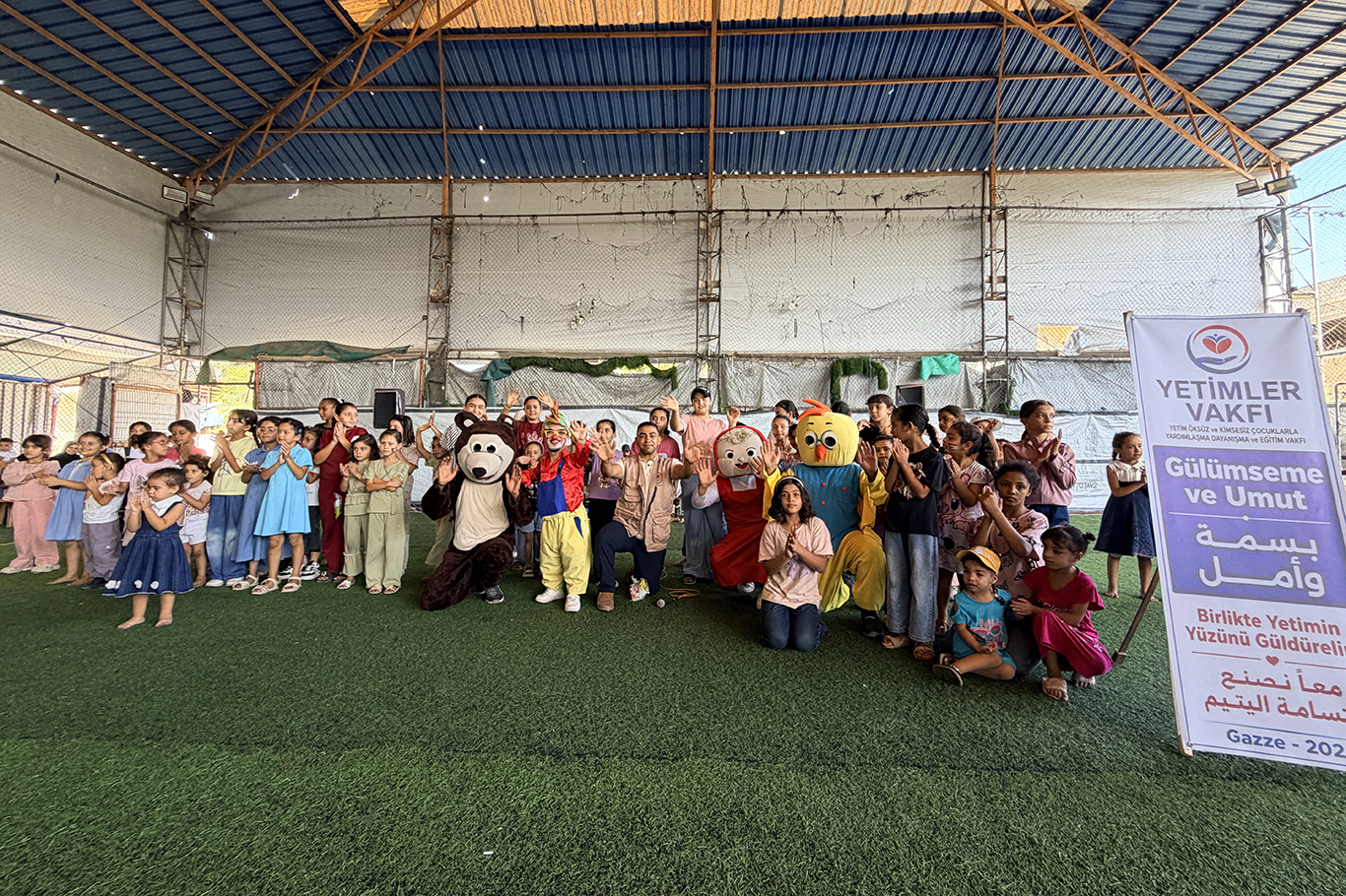 Yetimler Vakfı Gazze'de "Kardeşlik Şöleni" etkinlikleri düzenleniyor