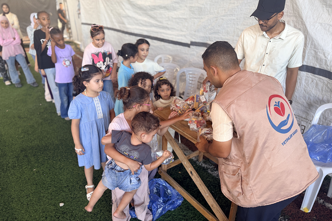 Yetimler Vakfı Gazze'de "Kardeşlik Şöleni" etkinlikleri düzenleniyor