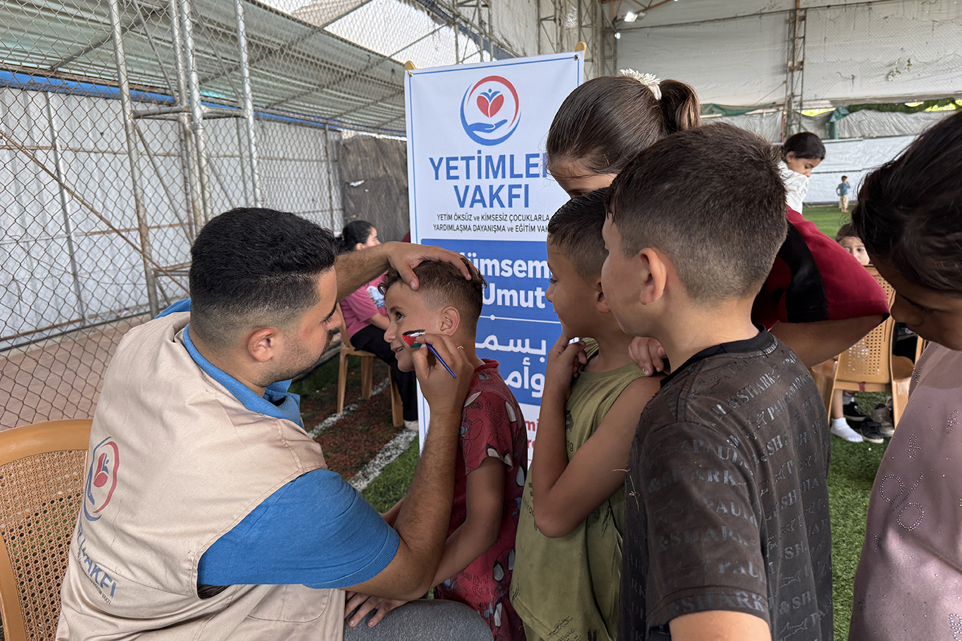 Yetimler Vakfı Gazze'de "Kardeşlik Şöleni" etkinlikleri düzenleniyor
