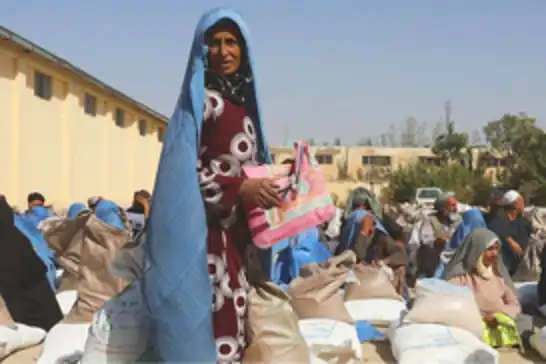 Afganistan İslam Emirliği, savunmasız nüfus grupları için ayırdığı kaynakları dağıttı