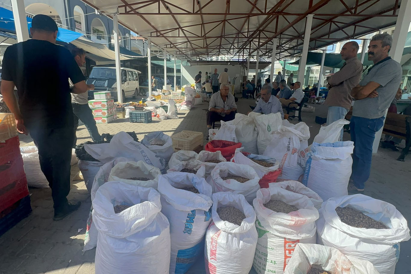 Şire Pazarı esnafından tahliye kararına tepki: Seçenek sunmadan iş yerinizden çıkın diyemezsiniz