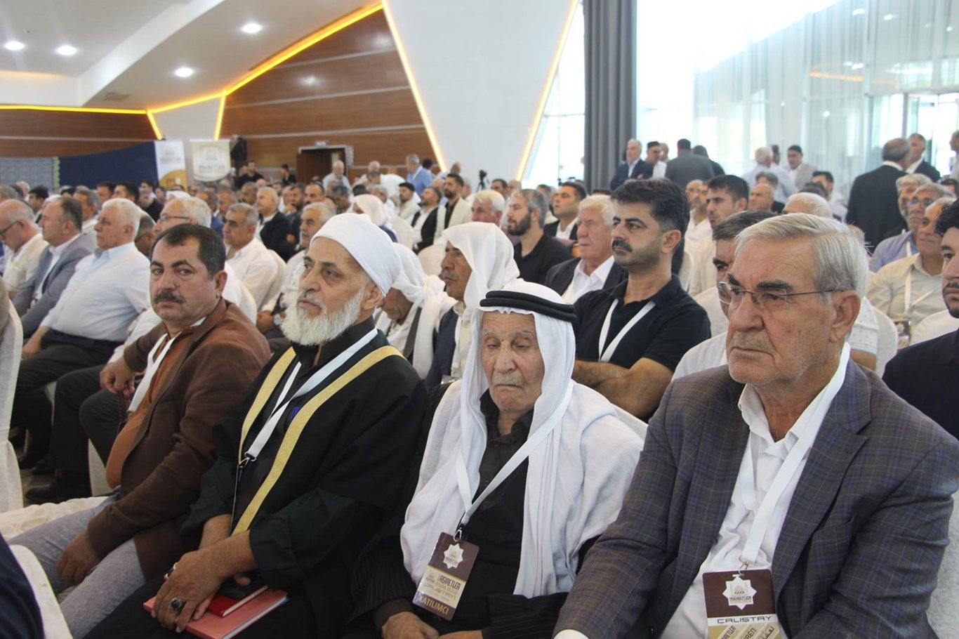 پرۆفیسۆر دکتۆر ئاتلی هۆکار و چارەسەرەکانی ئالوودەبوون بە ماددە هۆشبەرەکانی خستەڕوو