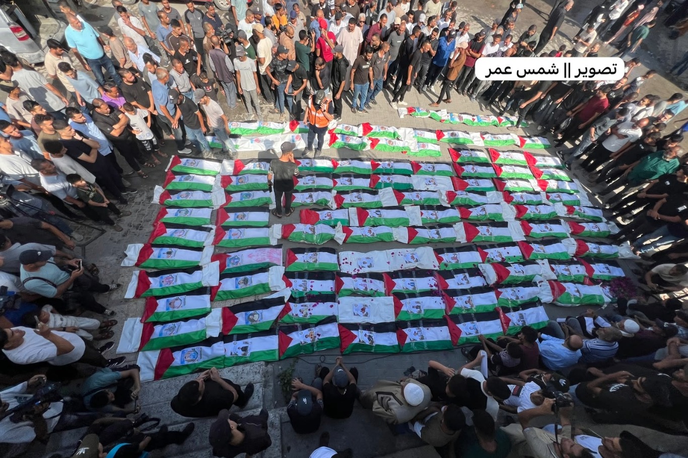 غزة تودّع نحو 100 شهيد عقب انتشال جثامينهم من تحت الأنقاض