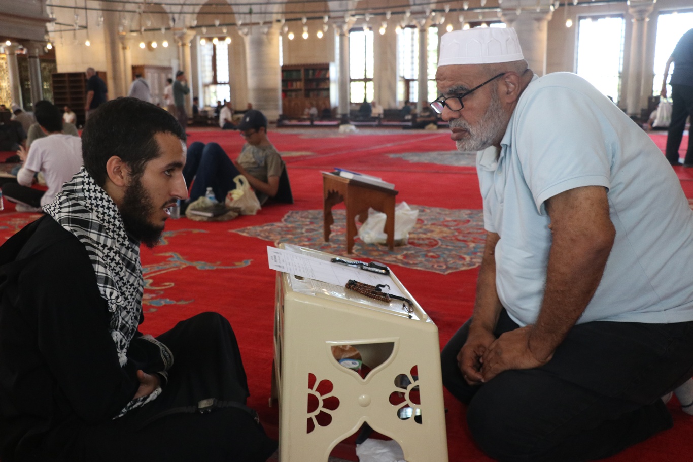 "Kur'an-ı Kerim'i Tek Oturumda Ezbere Okuma Yarışması" Fatih Camii'nde gerçekleşti