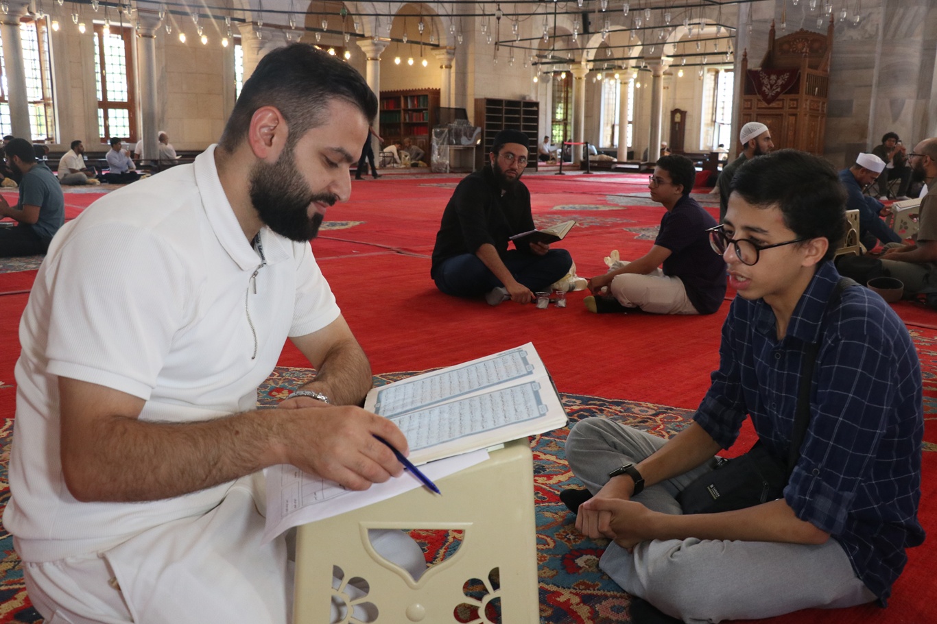 "Kur'an-ı Kerim'i Tek Oturumda Ezbere Okuma Yarışması" Fatih Camii'nde gerçekleşti