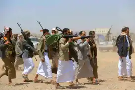 Yemen fighting intensifies as Houthis push toward Bab al-Mandeb, displacing 1,800 families