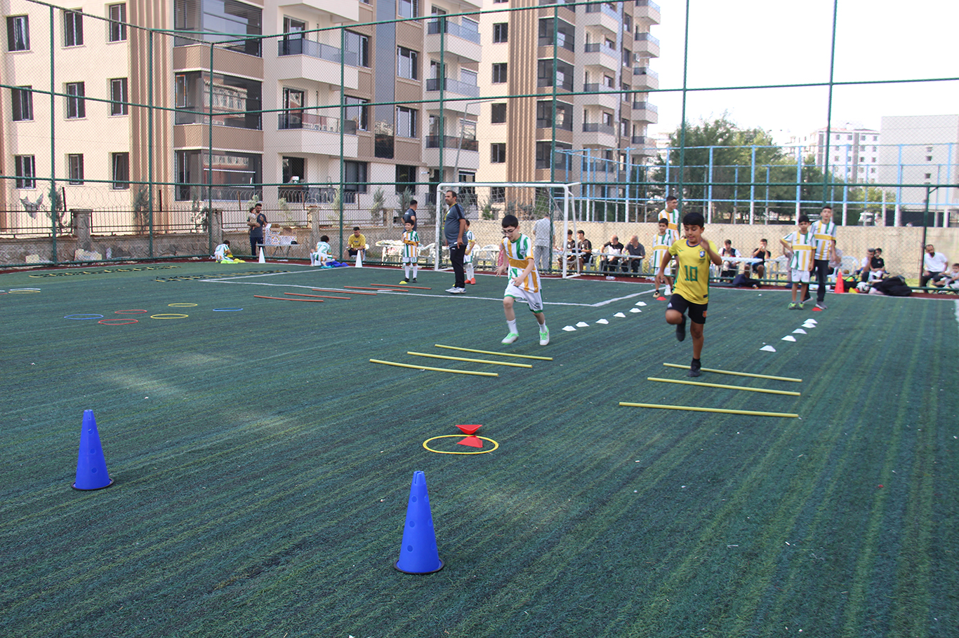 Diyarbakır 639 Spor Kulübü yaz okulunda 250’den fazla sporcuya ulaştı