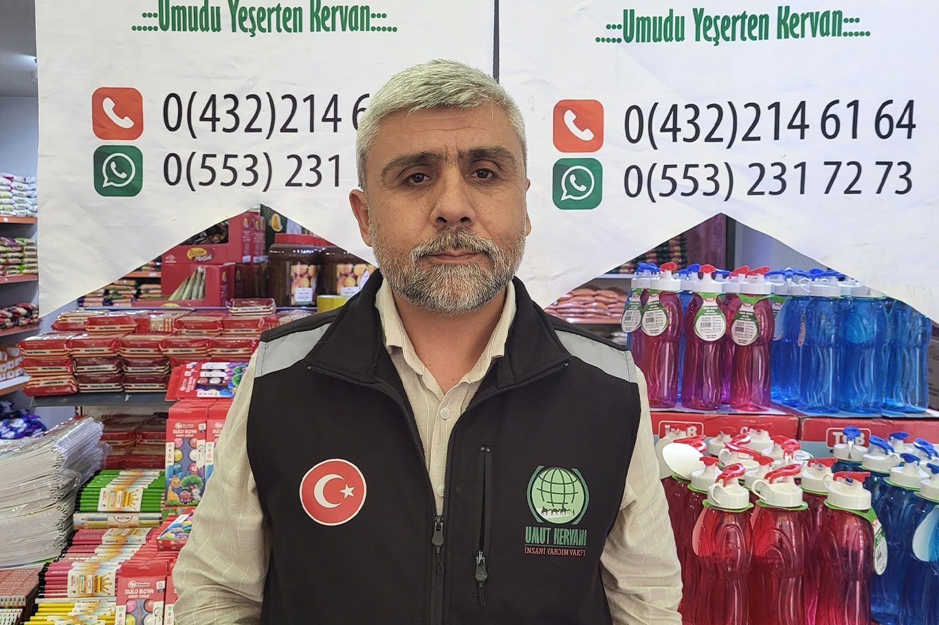 Van Umut Kervanı’ndan ihtiyaç sahibi öğrencilere kırtasiye yardımı