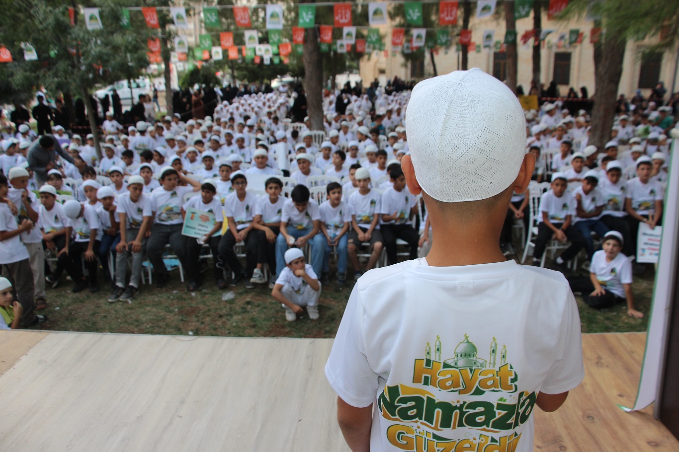 Namaz programına katılan çocuklar: Namaz kılmak çok güzel bir duygu, insanı ferahlatır