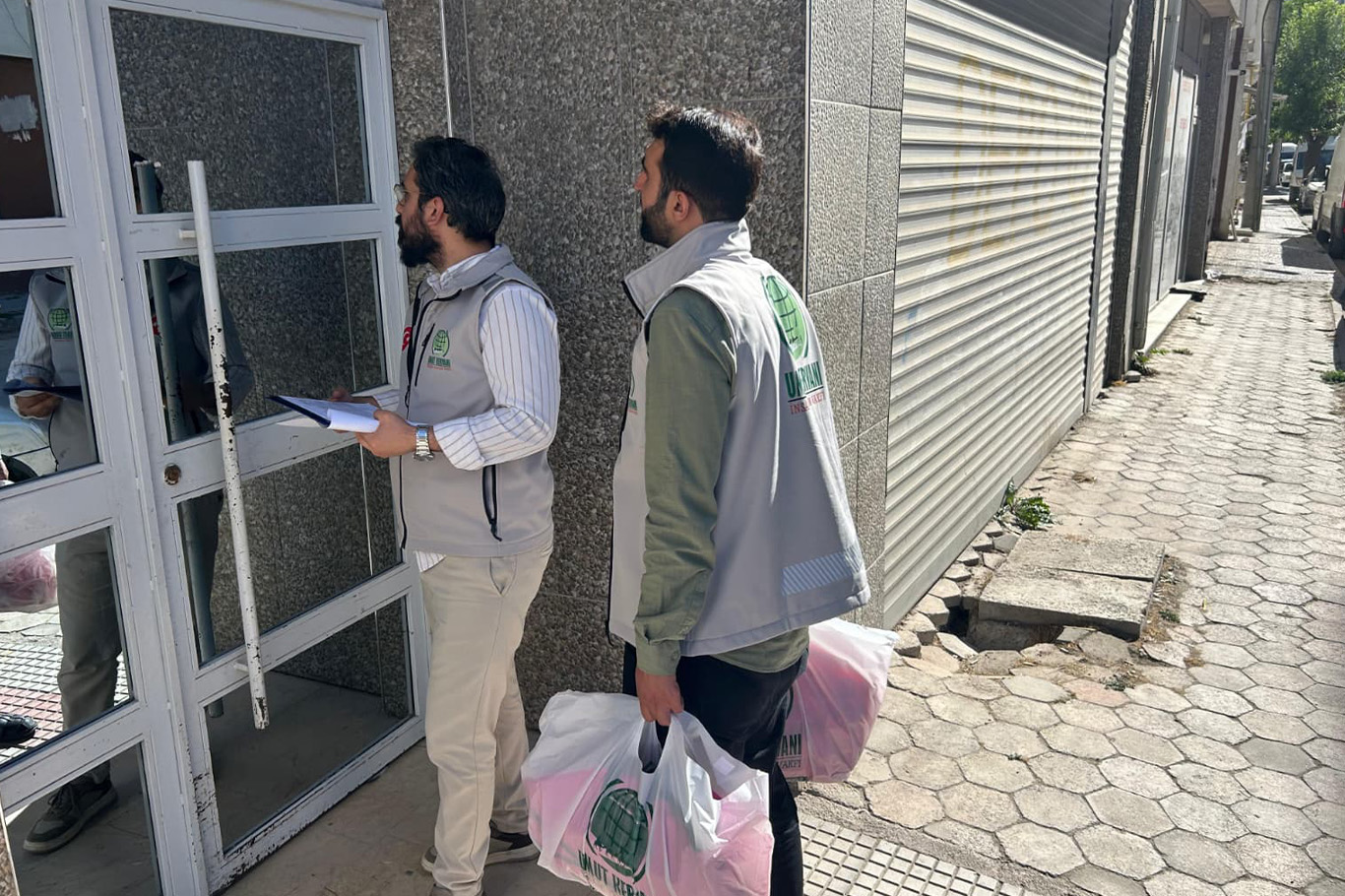 Umut Kervanı'ndan Eskişehir'de öğrencilere kırtasiye desteği