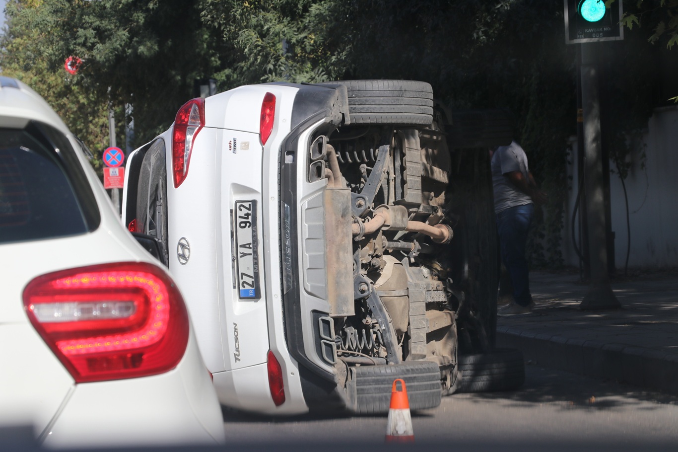Gaziantep'te kontrolden çıkan SUV araç kaza yaptı