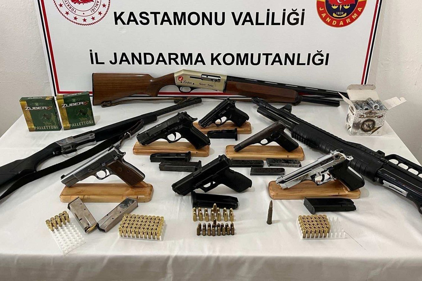 Kastamonu’da ruhsatsız silah operasyonu