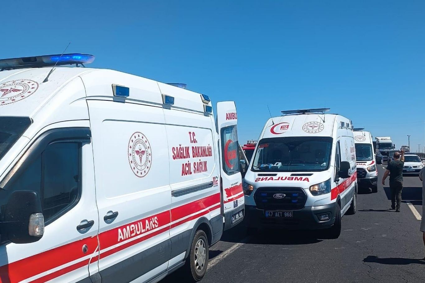 Mardin'de öğrencileri taşıyan minibüs devrildi: 13 yaralı