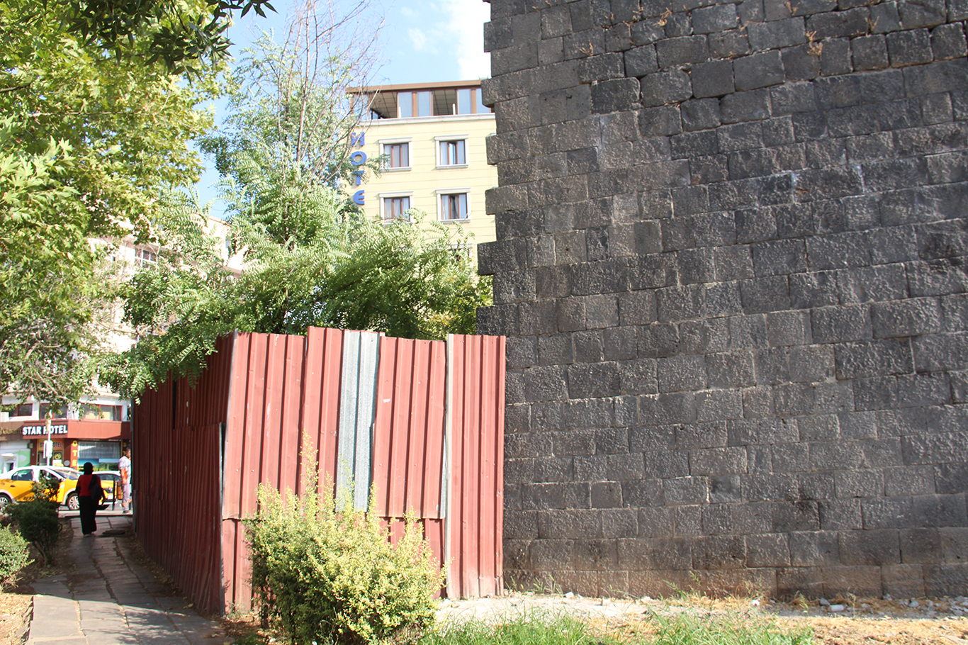 Diyarbakır surlarında bitmeyen restorasyon tepkisi
