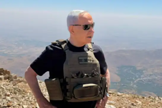 Netenyahu işgal altında tuttukları Suriye'deki bölgeye girerek tehditler savurdu