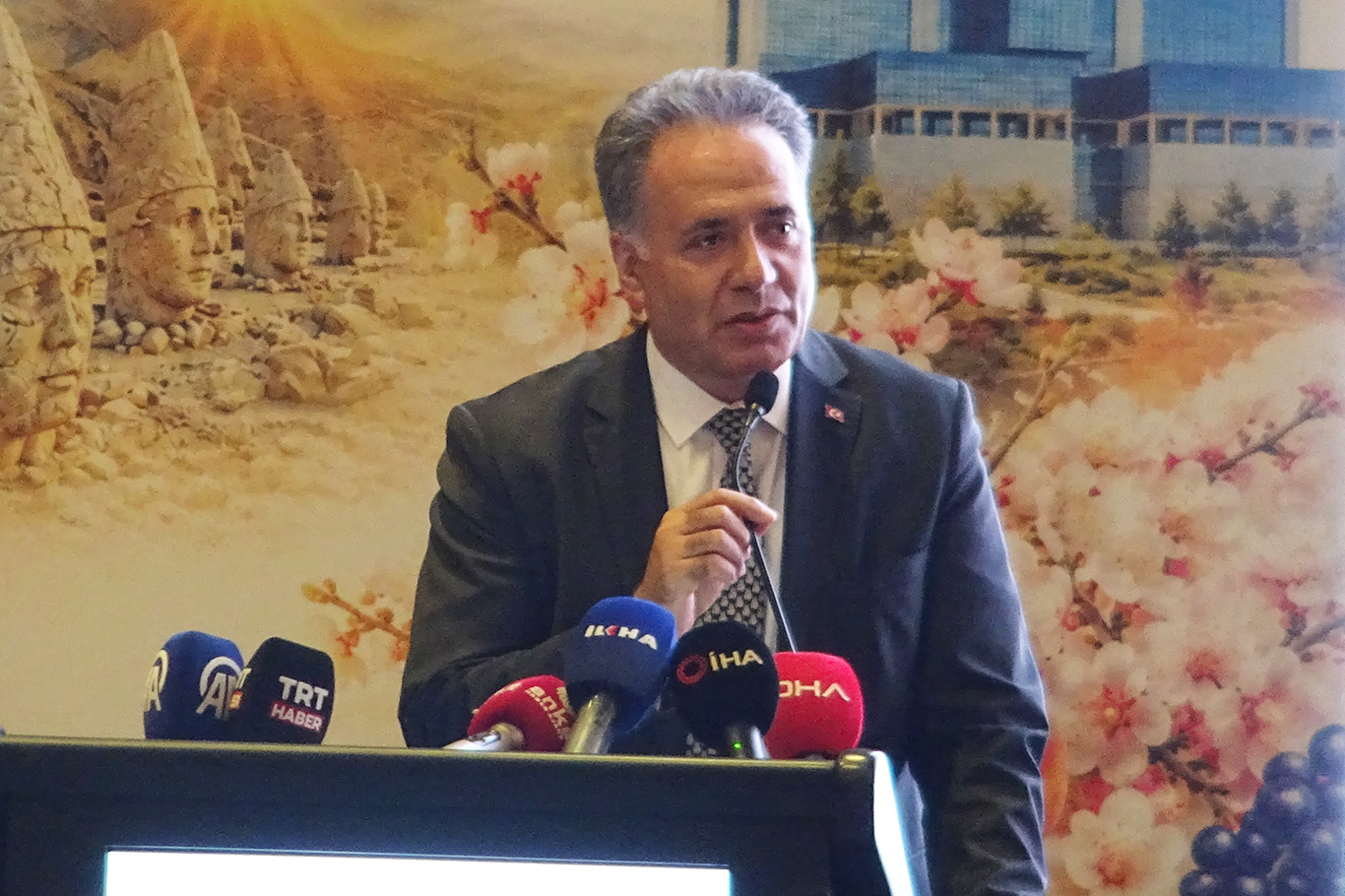 İnönü Üniversitesi Rektörü Prof. Dr. Nusret Akpolat