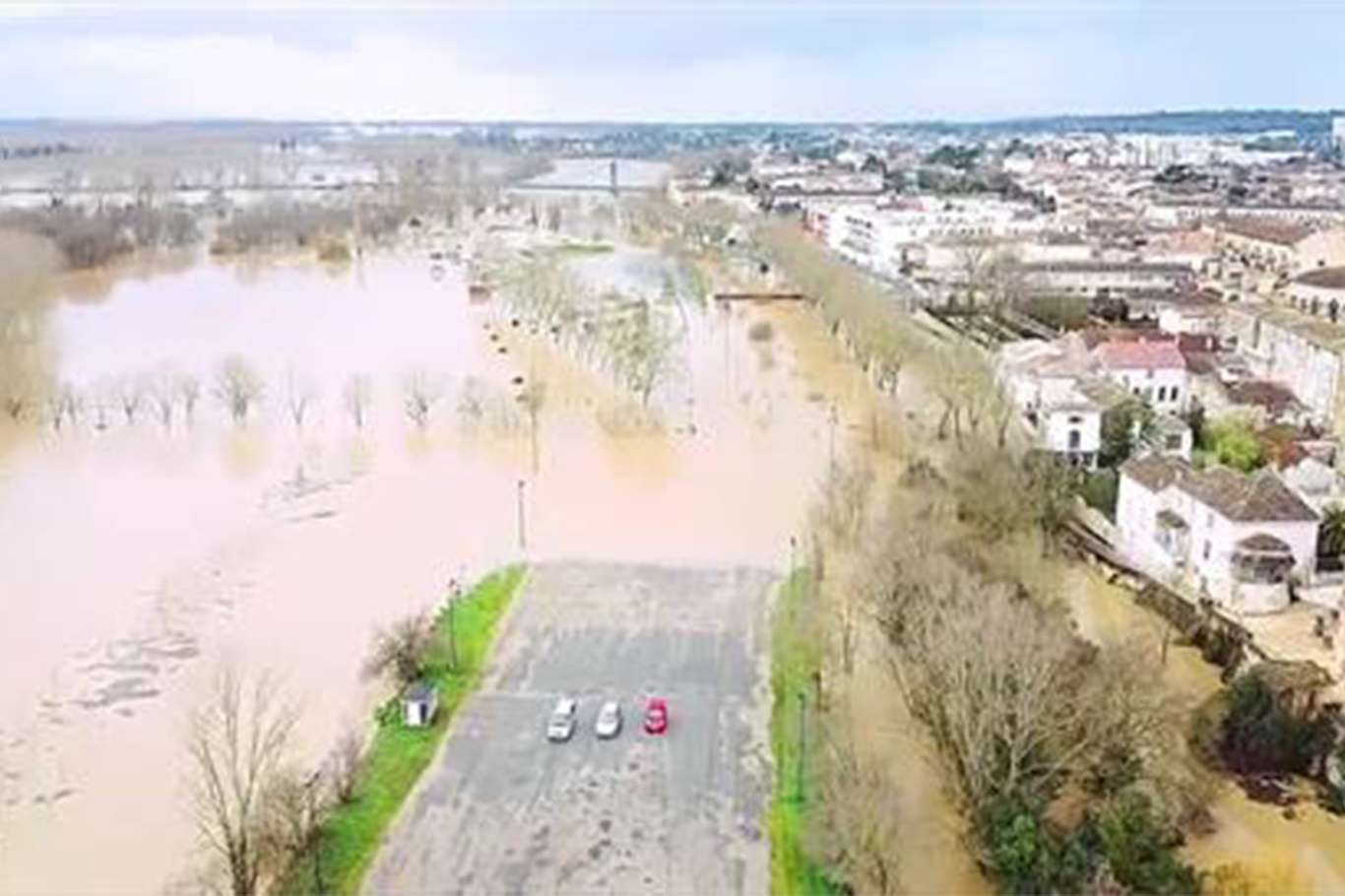 Heavy rains cause floods in France - [İLKHA] Ilke News Agency