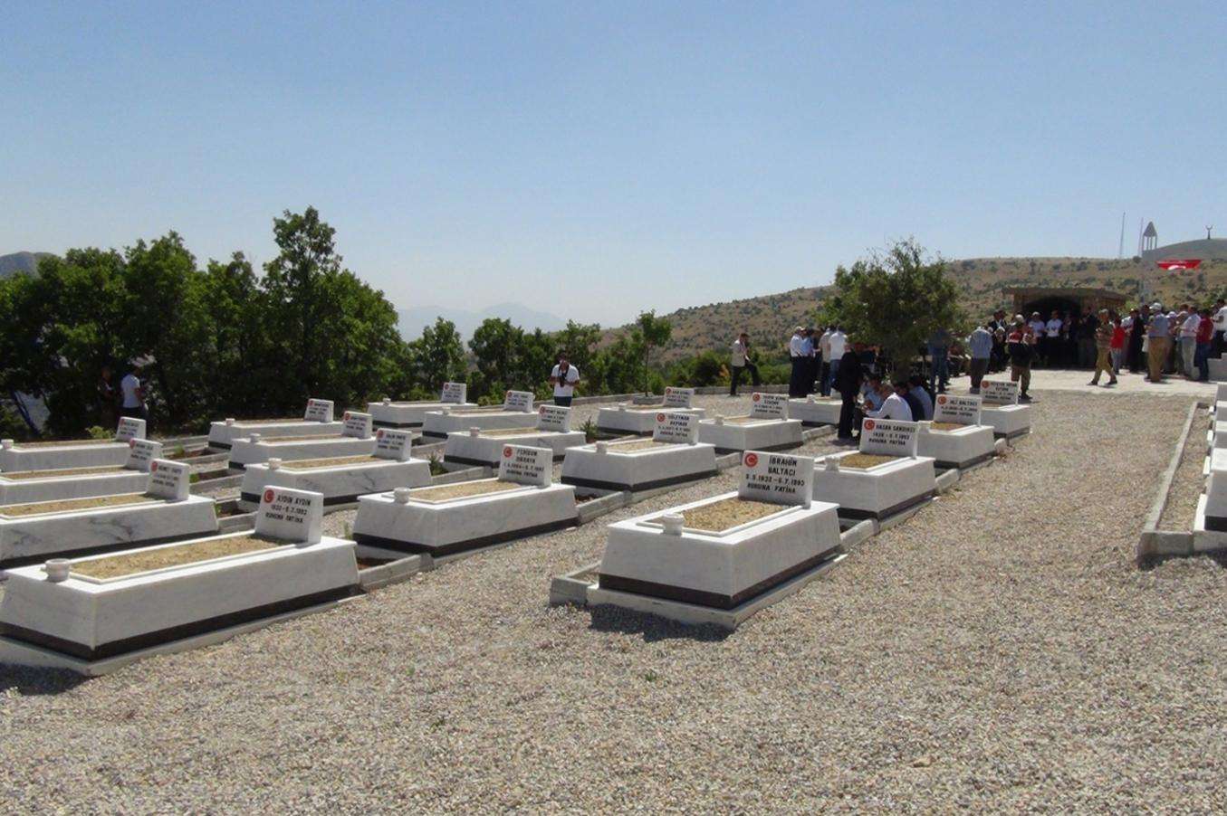 PKK'nin 33 masumu şehit ettiği katliam: Başbağlar