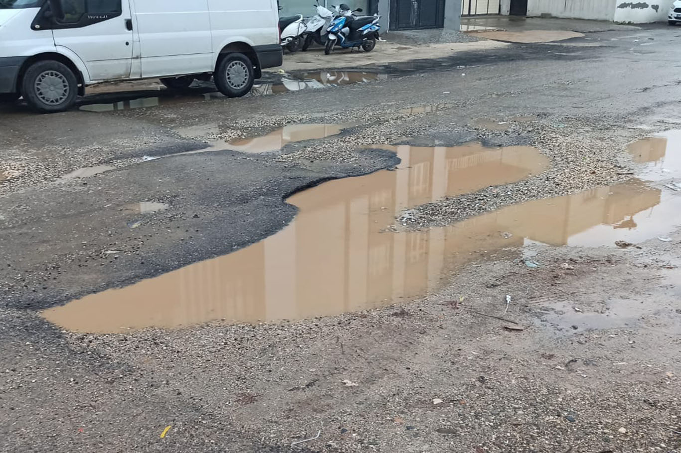 HÜDA PAR Nizip İlçe Başkanı Çakar'dan, yetkililere yoldaki çukurların onarılması çağrısı